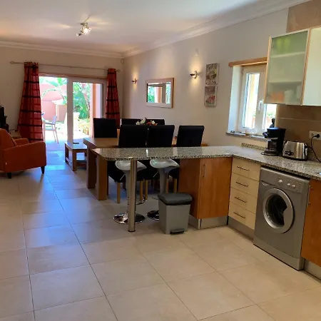 公寓 2 Bedroom - Only 100 Metres From The Fabulous Meia *