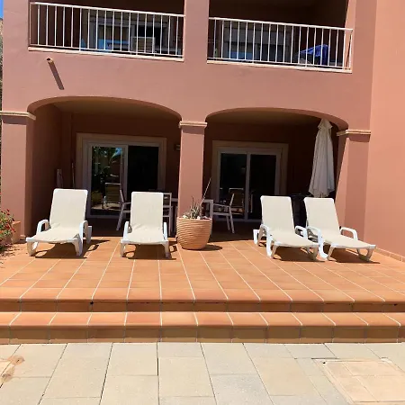 2 Bedroom - Only 100 Metres From The Fabulous Meia