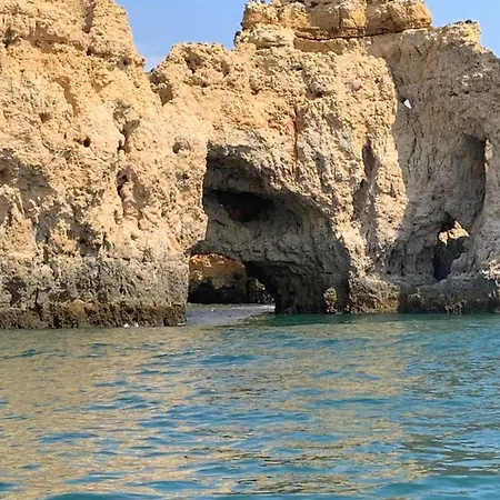 2 Bedroom - Only 100 Metres From The Fabulous Meia 아파트 Meia Praia