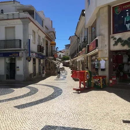 Apartment 2 Bedroom - Only 100 Metres From The Fabulous Meia