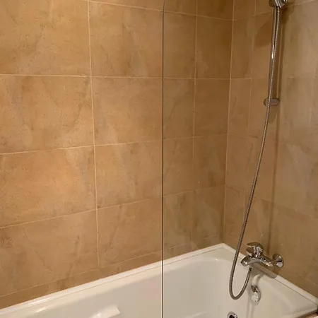2 Bedroom - Only 100 Metres From The Fabulous Meia *