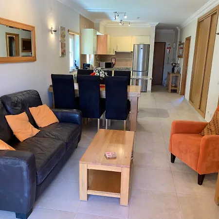 2 Bedroom - Only 100 Metres From The Fabulous Meia