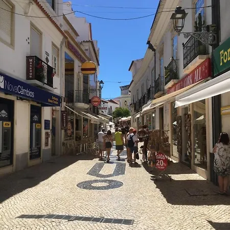 2 Bedroom - Only 100 Metres From The Fabulous Meia